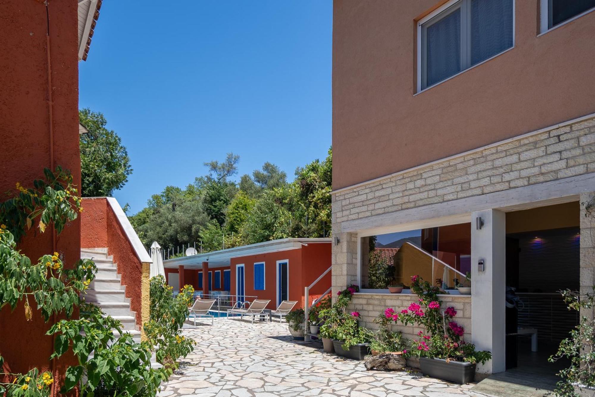 Vliho Bay Boutique Hotel Yénion Exteriör bild