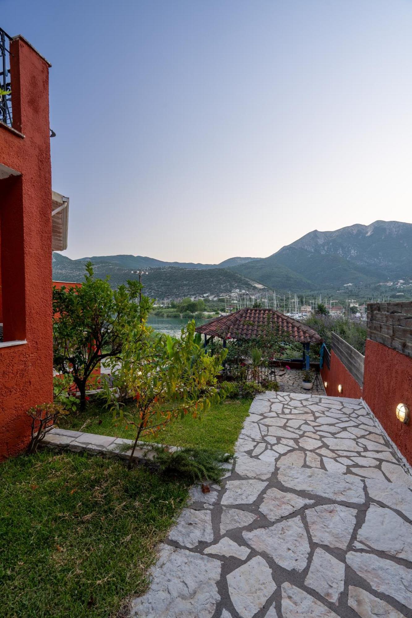 Vliho Bay Boutique Hotel Yénion Exteriör bild