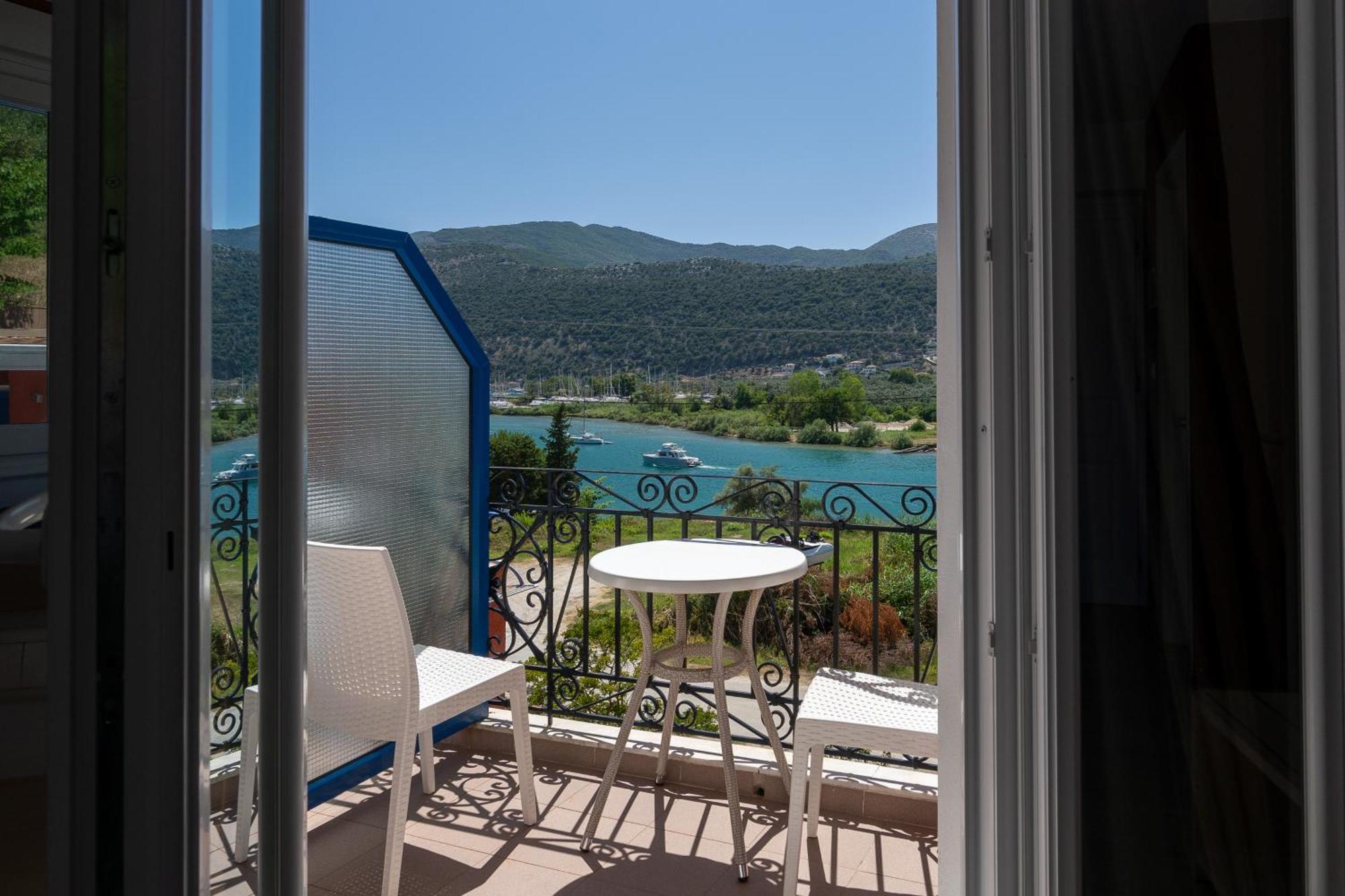 Vliho Bay Boutique Hotel Yénion Rum bild